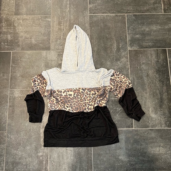 Leopard Color Block Hoodie - Picture 1 of 2